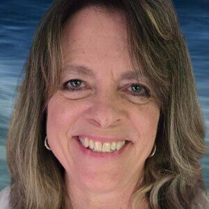 Meet your Posher, Carol